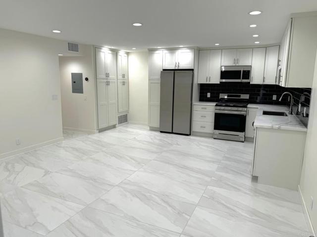 Photo of Listing #PTP2406716