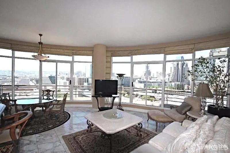 Photo of Listing #426096169