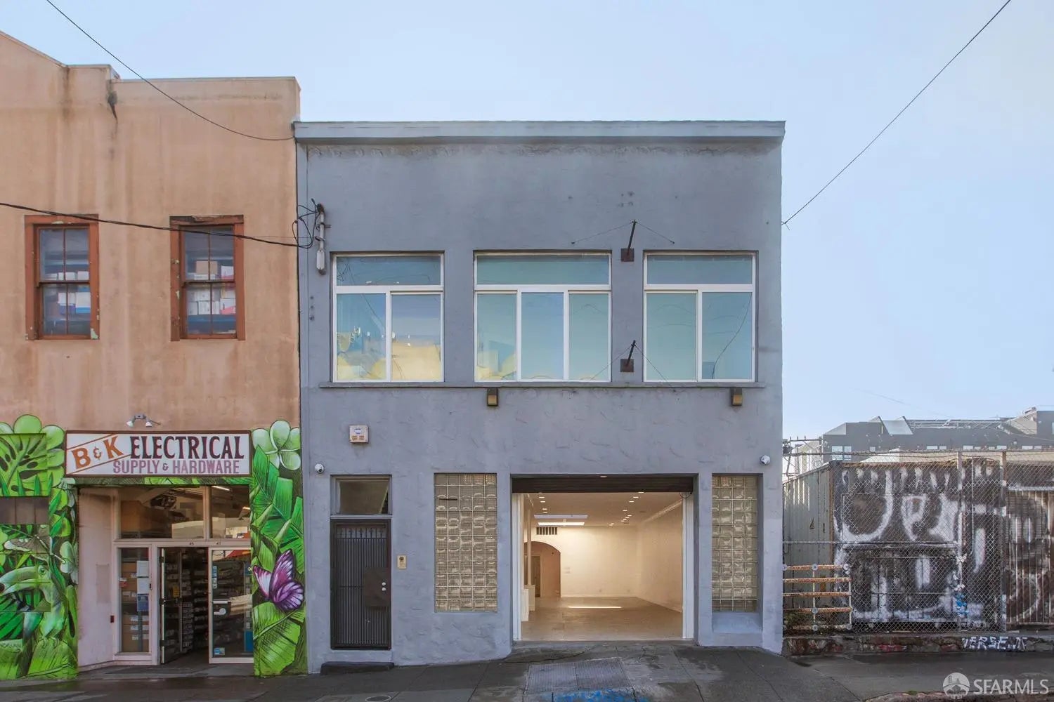 Photo of Listing #425007436