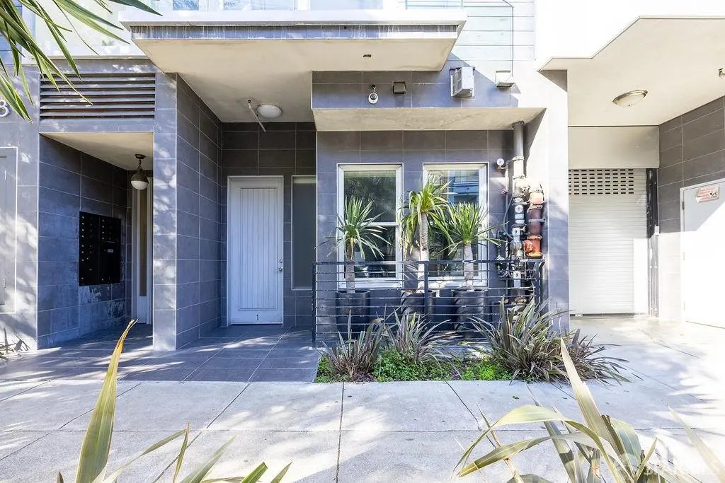 Photo of Listing #425076932