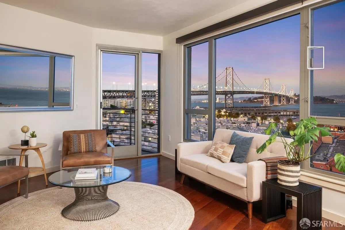 Photo of Listing #425027419