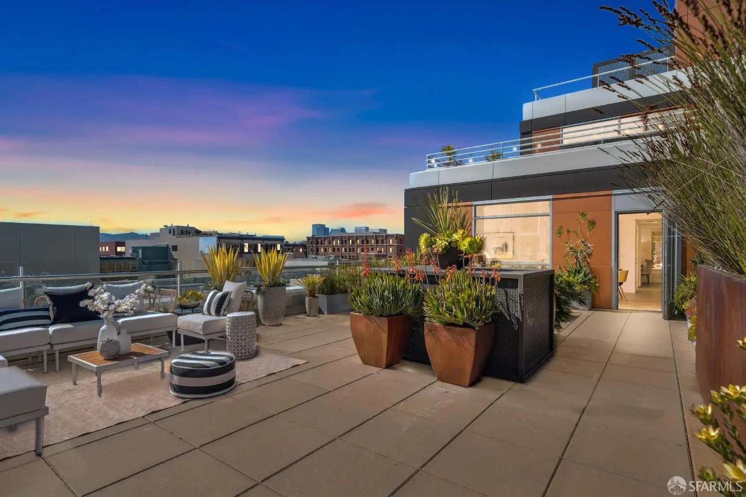 Photo of Listing #425082255