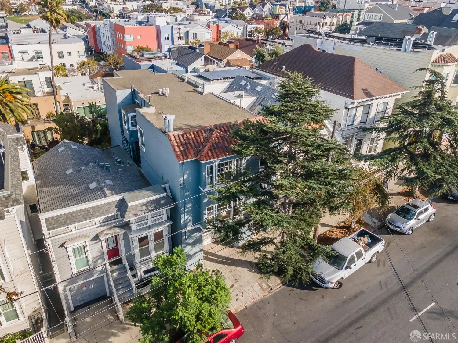 Photo of Listing #426104343