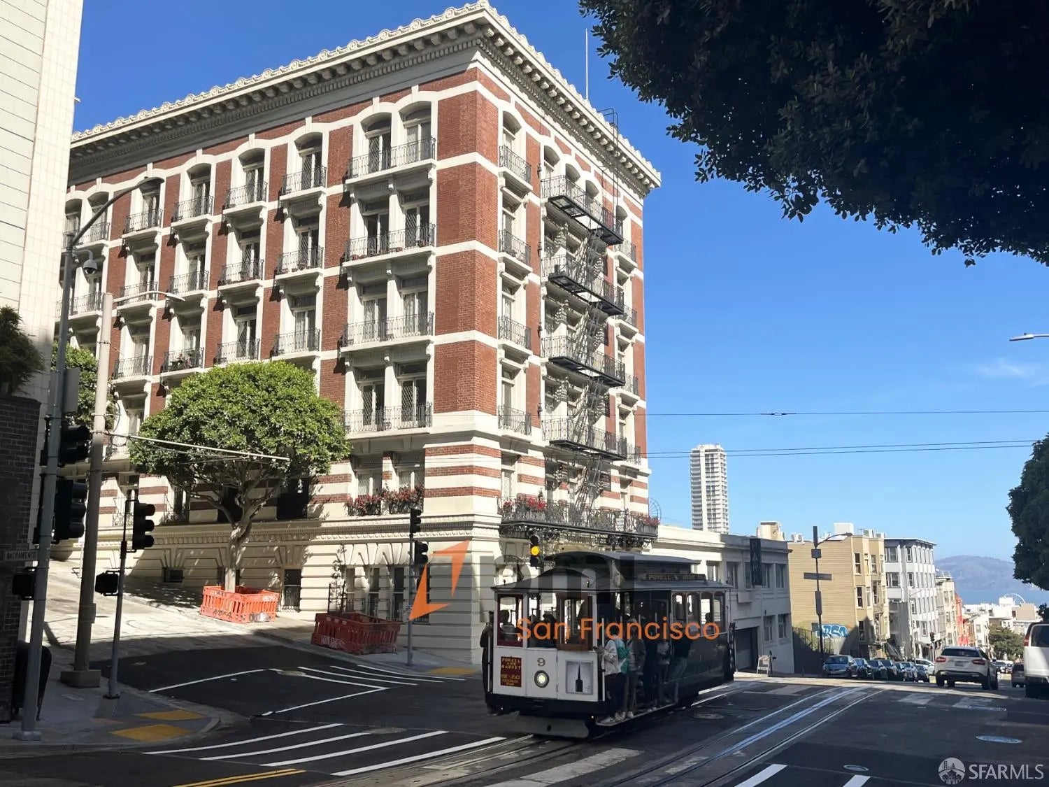 Photo of Listing #425067895