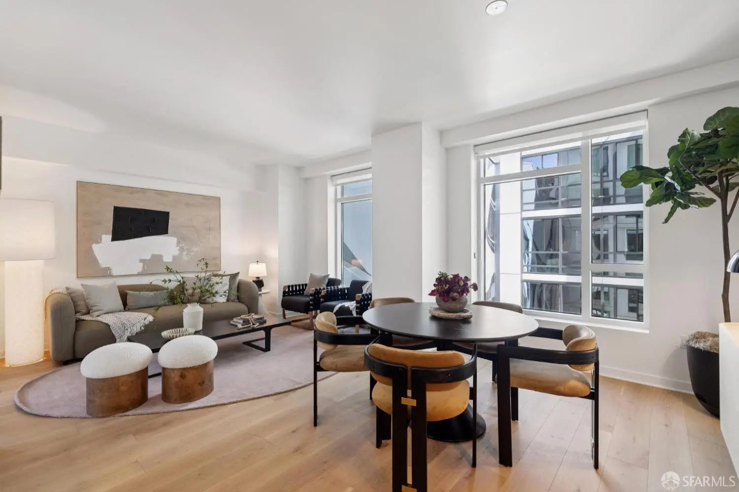 Photo of Listing #425077387