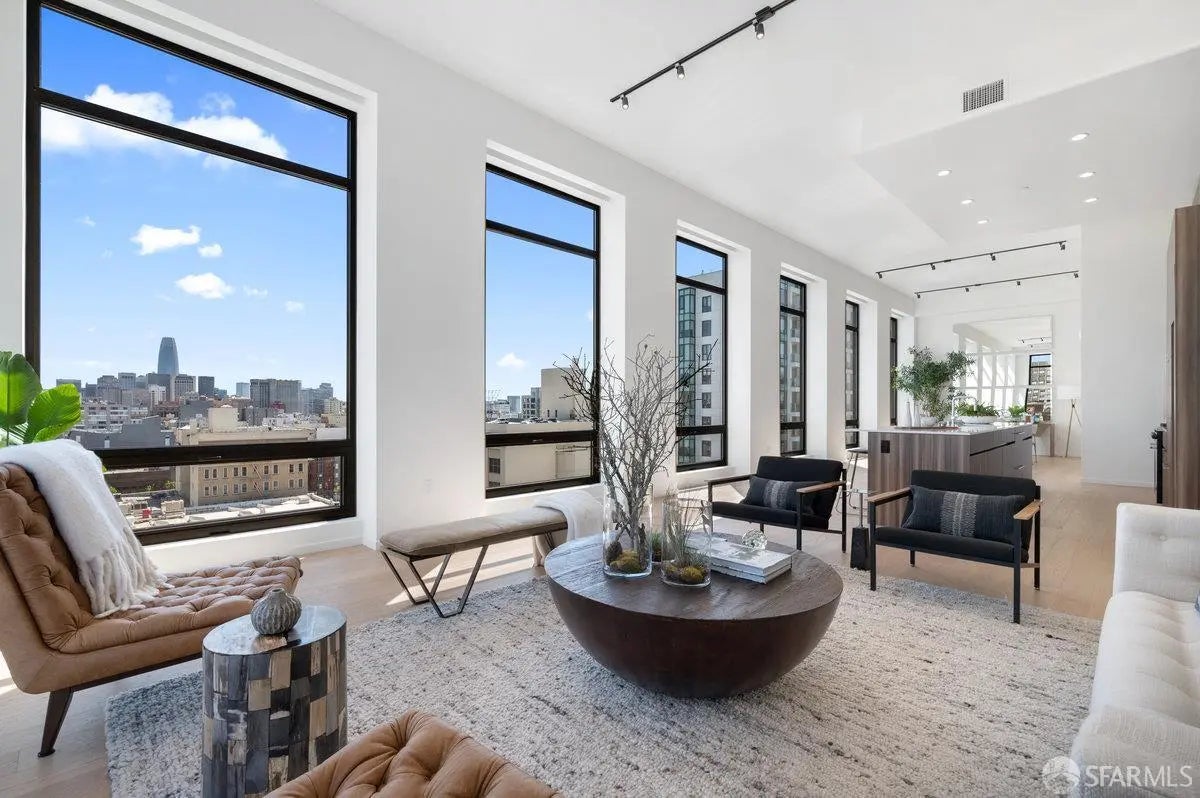 Photo of Listing #425086243