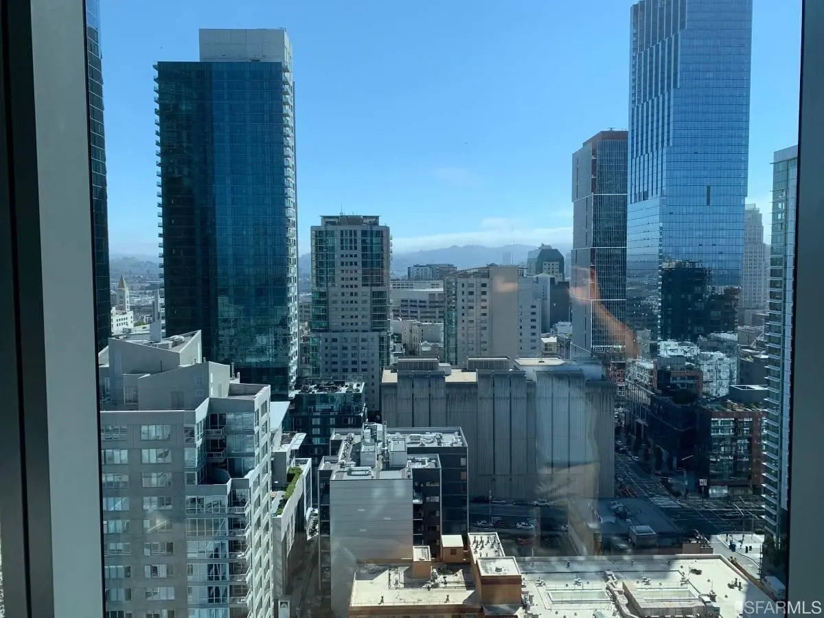 Photo of Listing #425087886