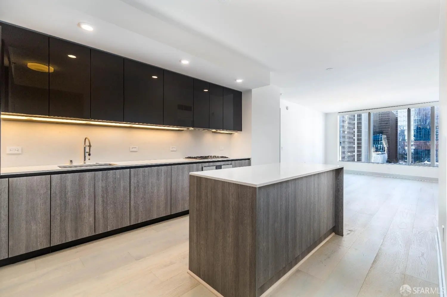 Photo of Listing #426103200