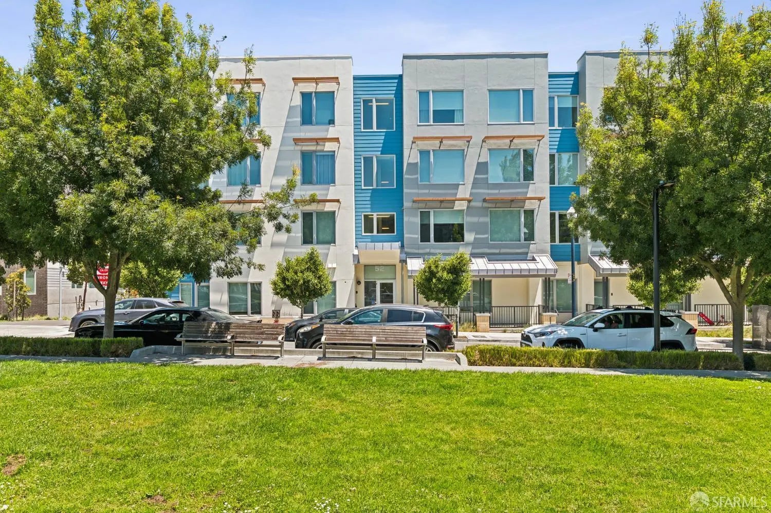 Photo of Listing #425073413