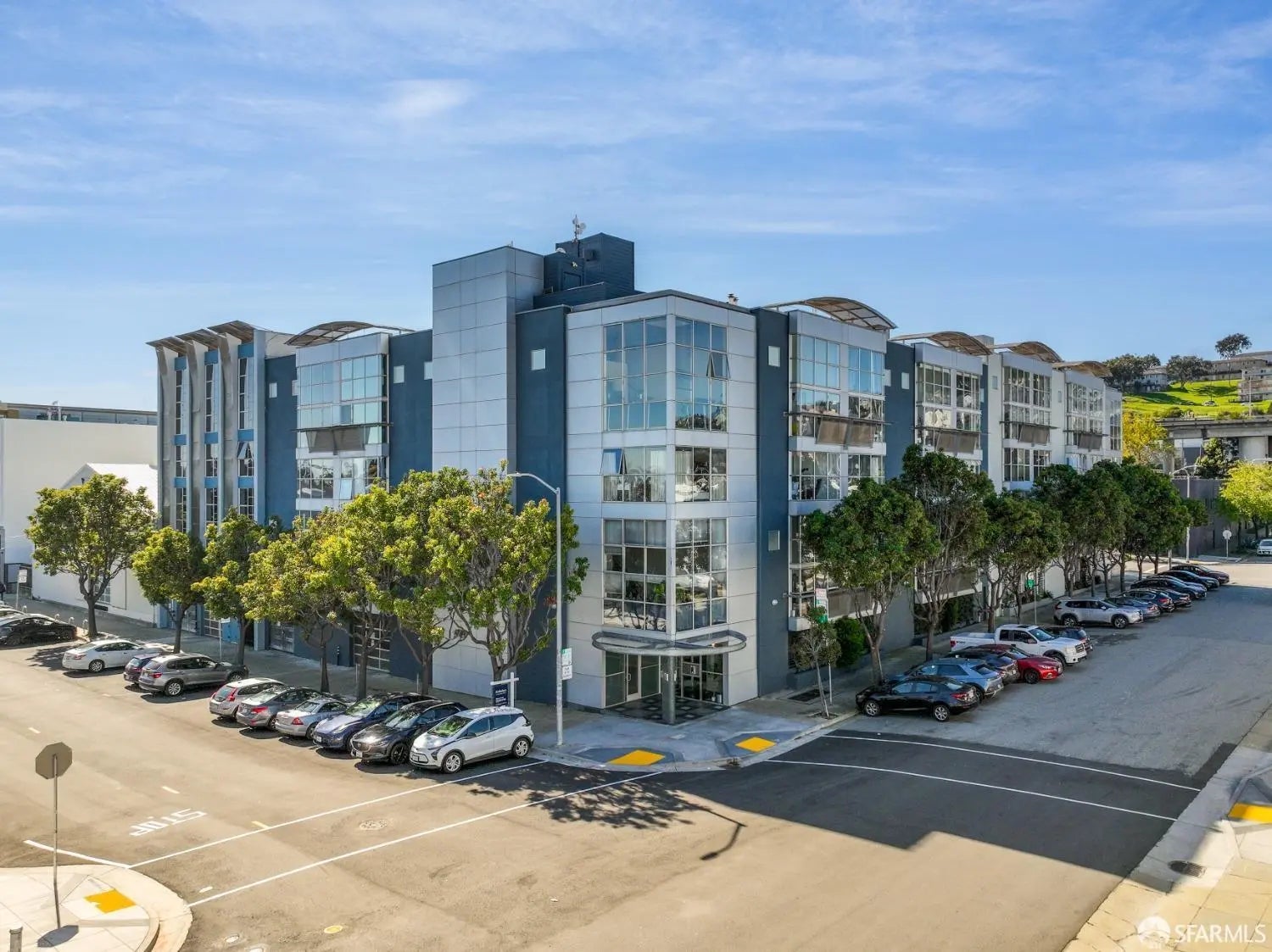 Photo of Listing #425049229