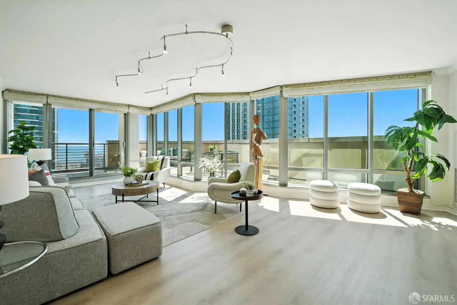 Photo of Listing #425039723