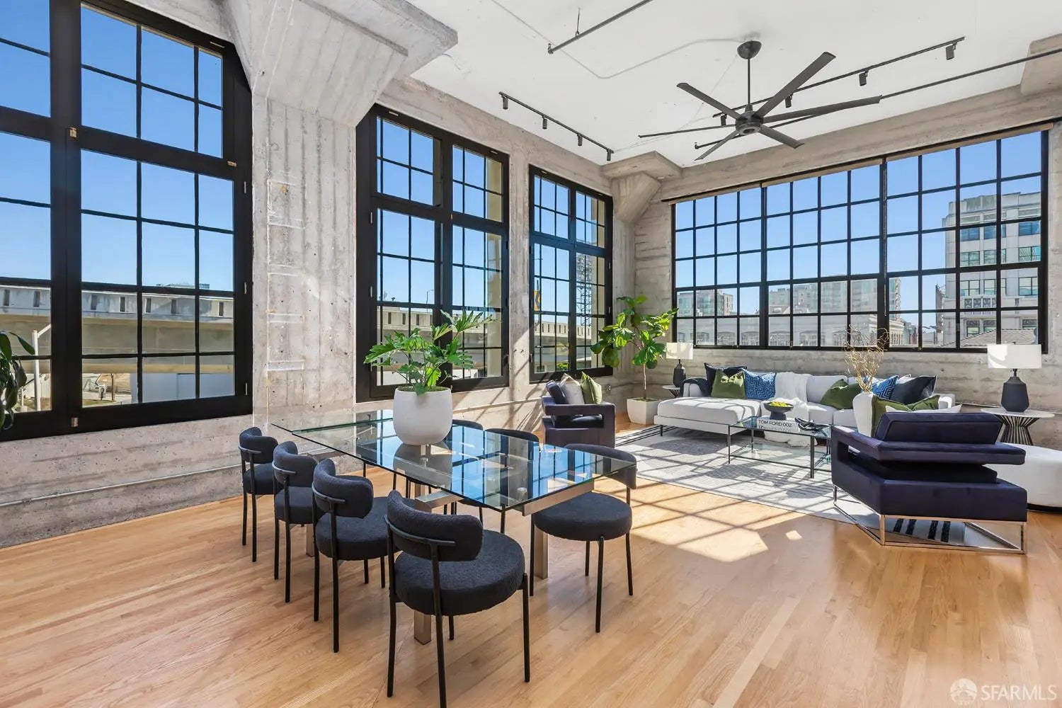 Photo of Listing #425084606