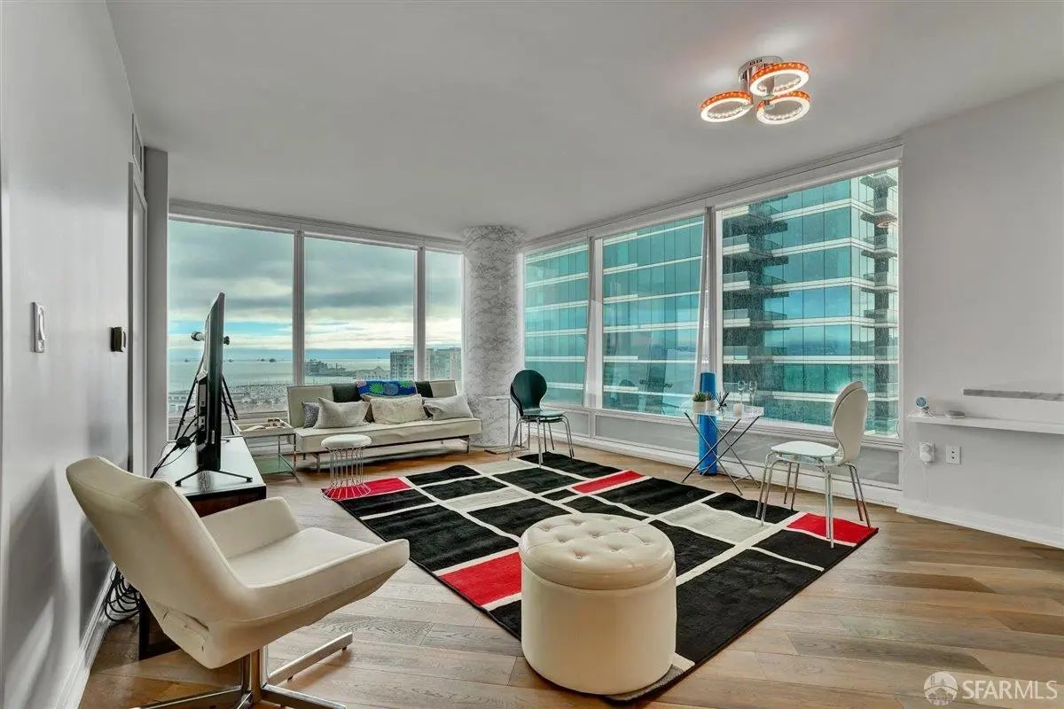 Photo of Listing #425086386