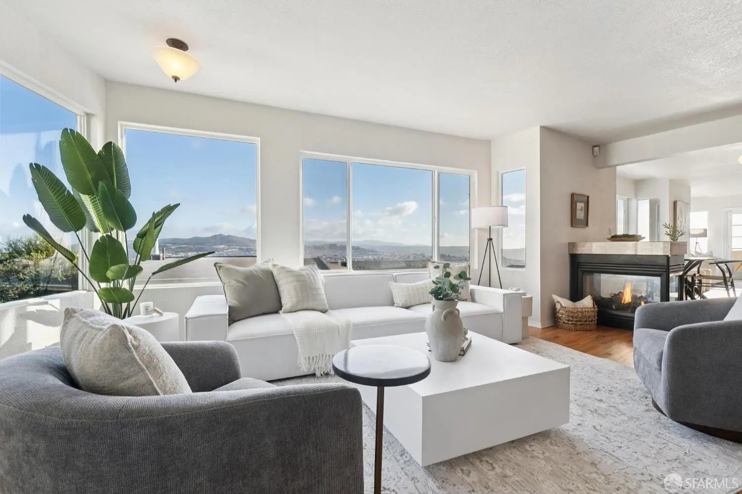 Photo of Listing #426103887