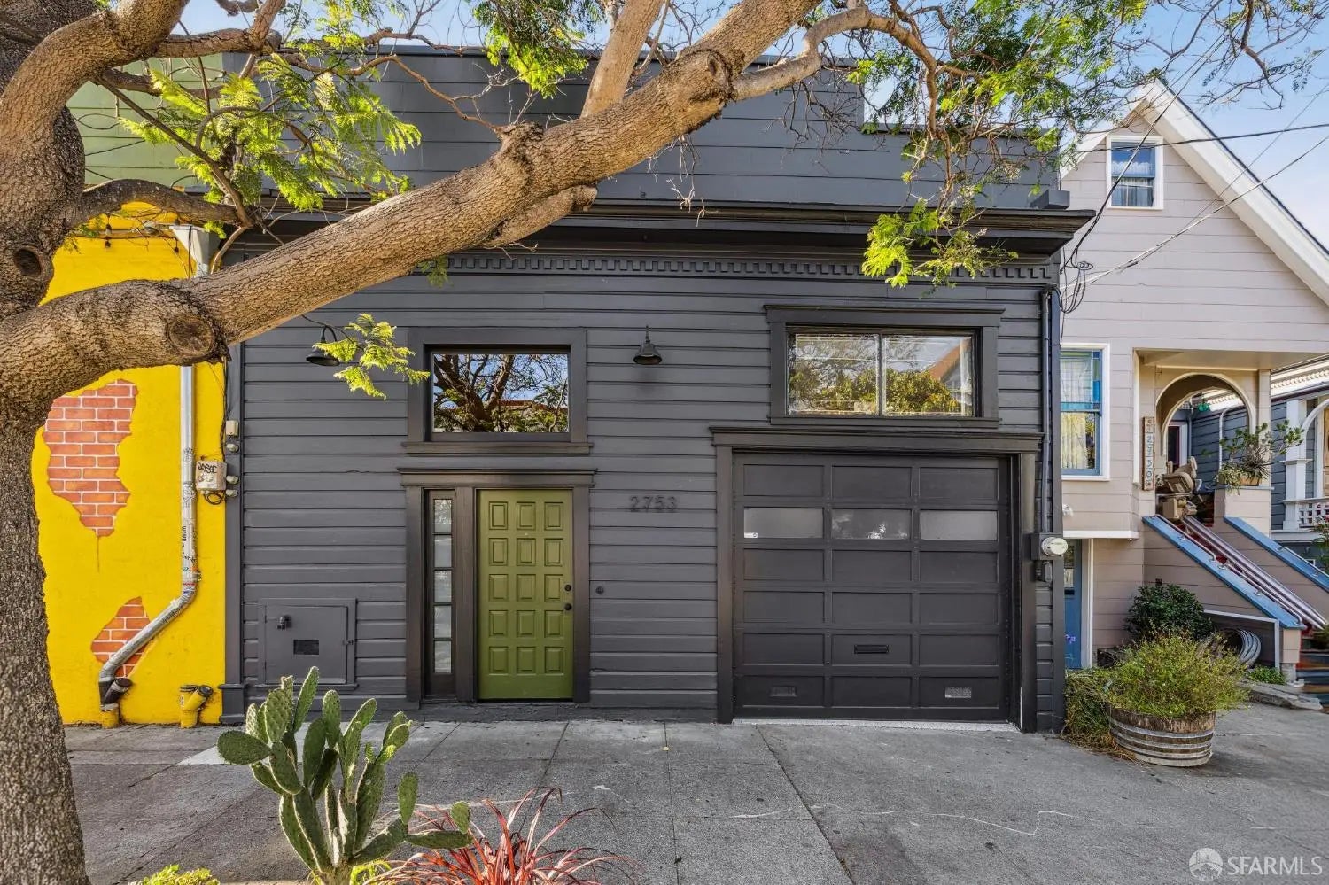 Photo of Listing #425069810