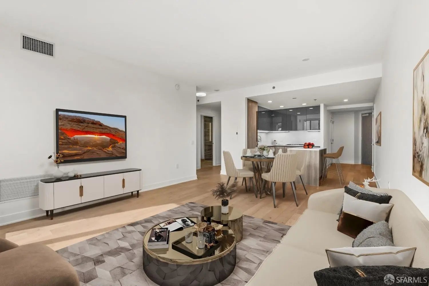 Photo of Listing #425080019