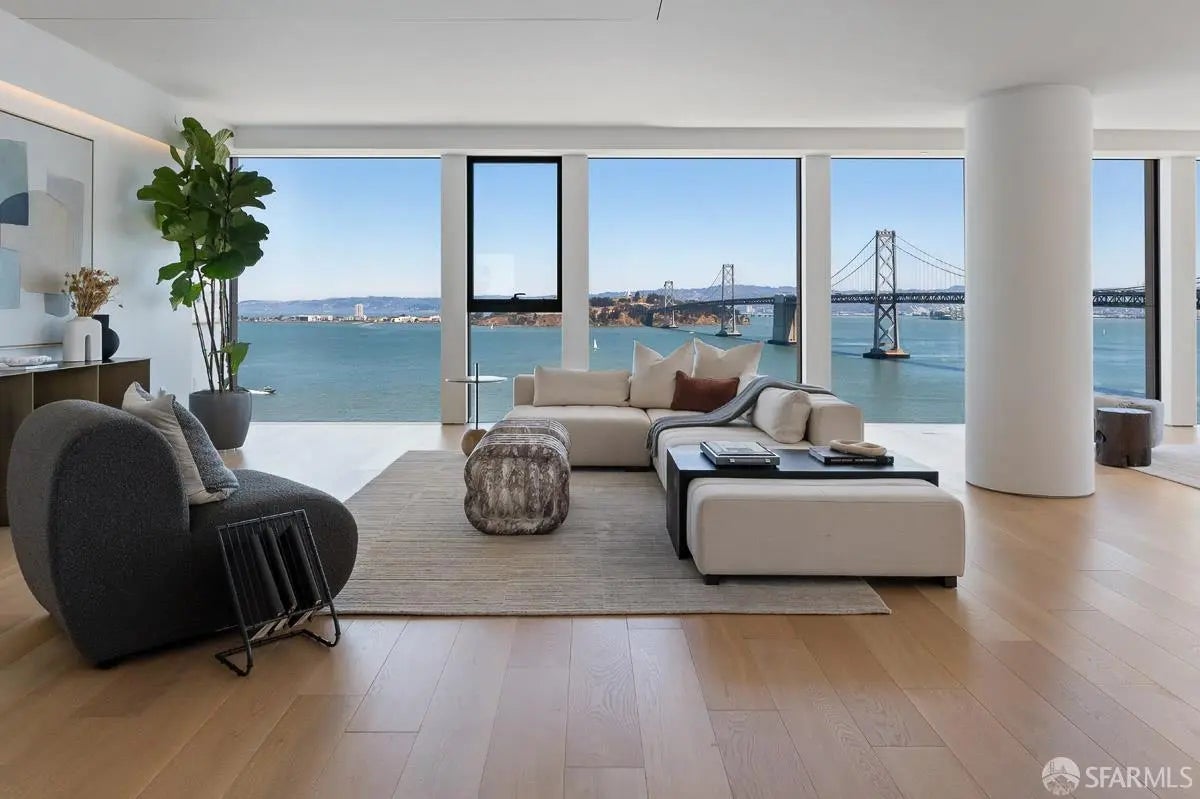 Photo of Listing #426105416