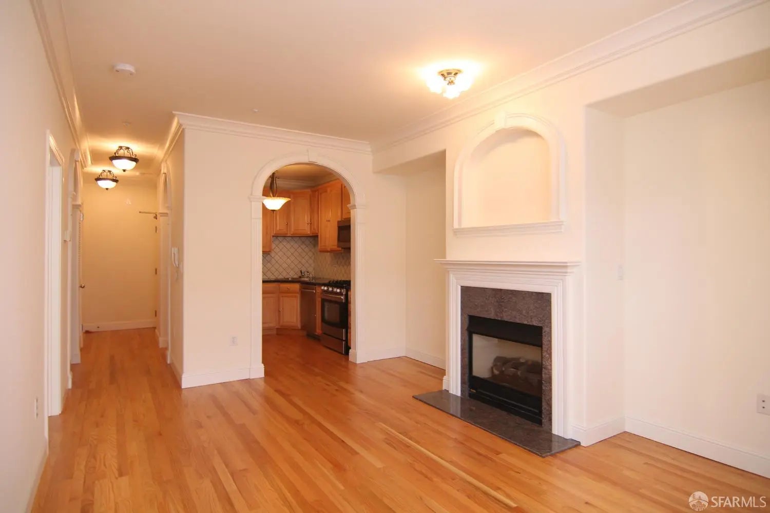 Photo of Listing #425082905