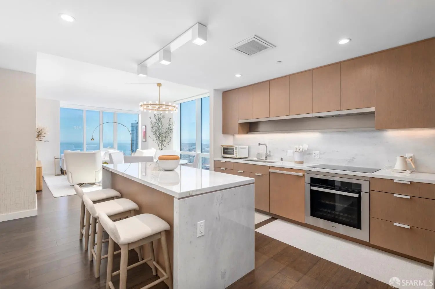 Photo of Listing #425074549