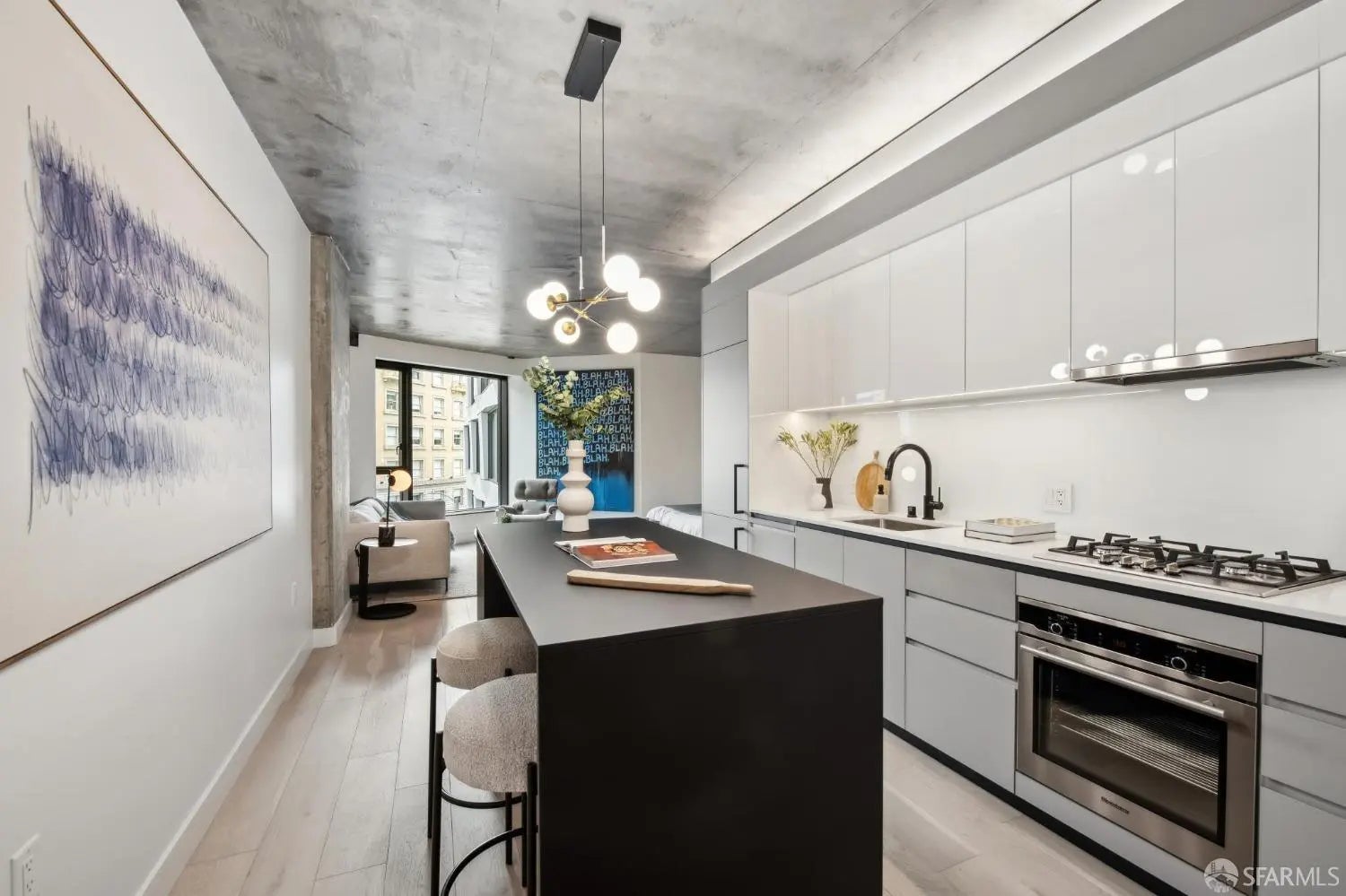 Photo of Listing #425047475