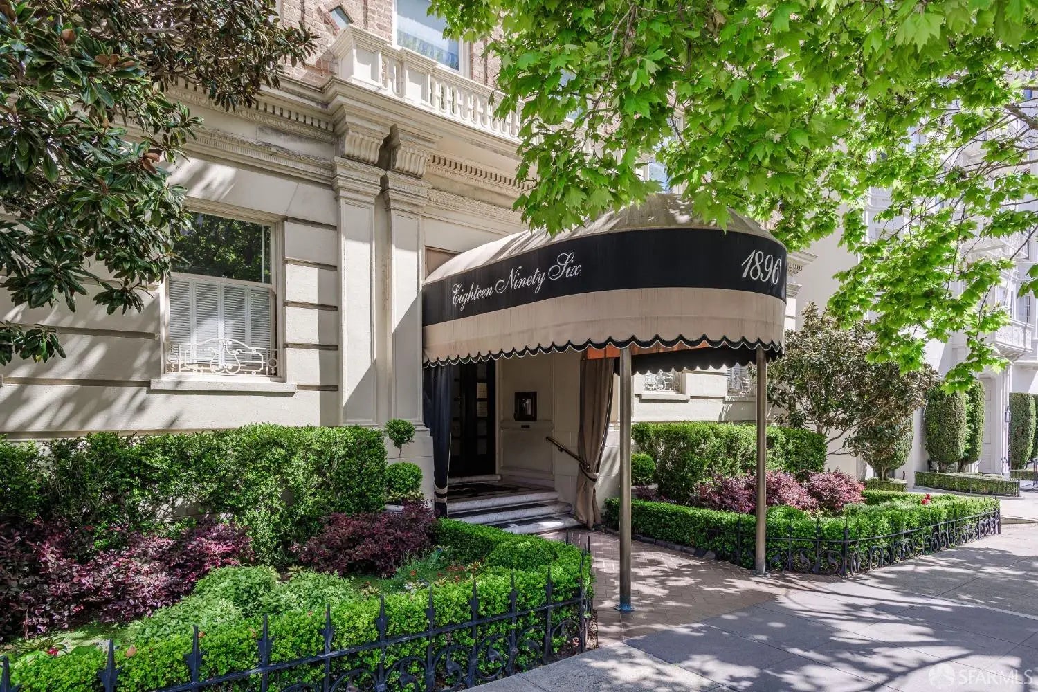 Photo of Listing #425016679