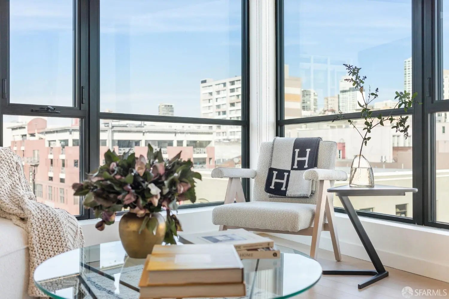 Photo of Listing #425072701