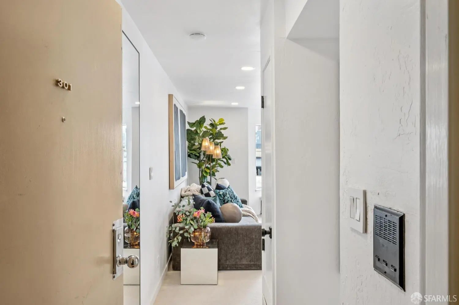 Photo of Listing #425057647