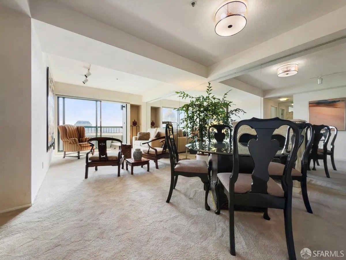 Photo of Listing #425071923