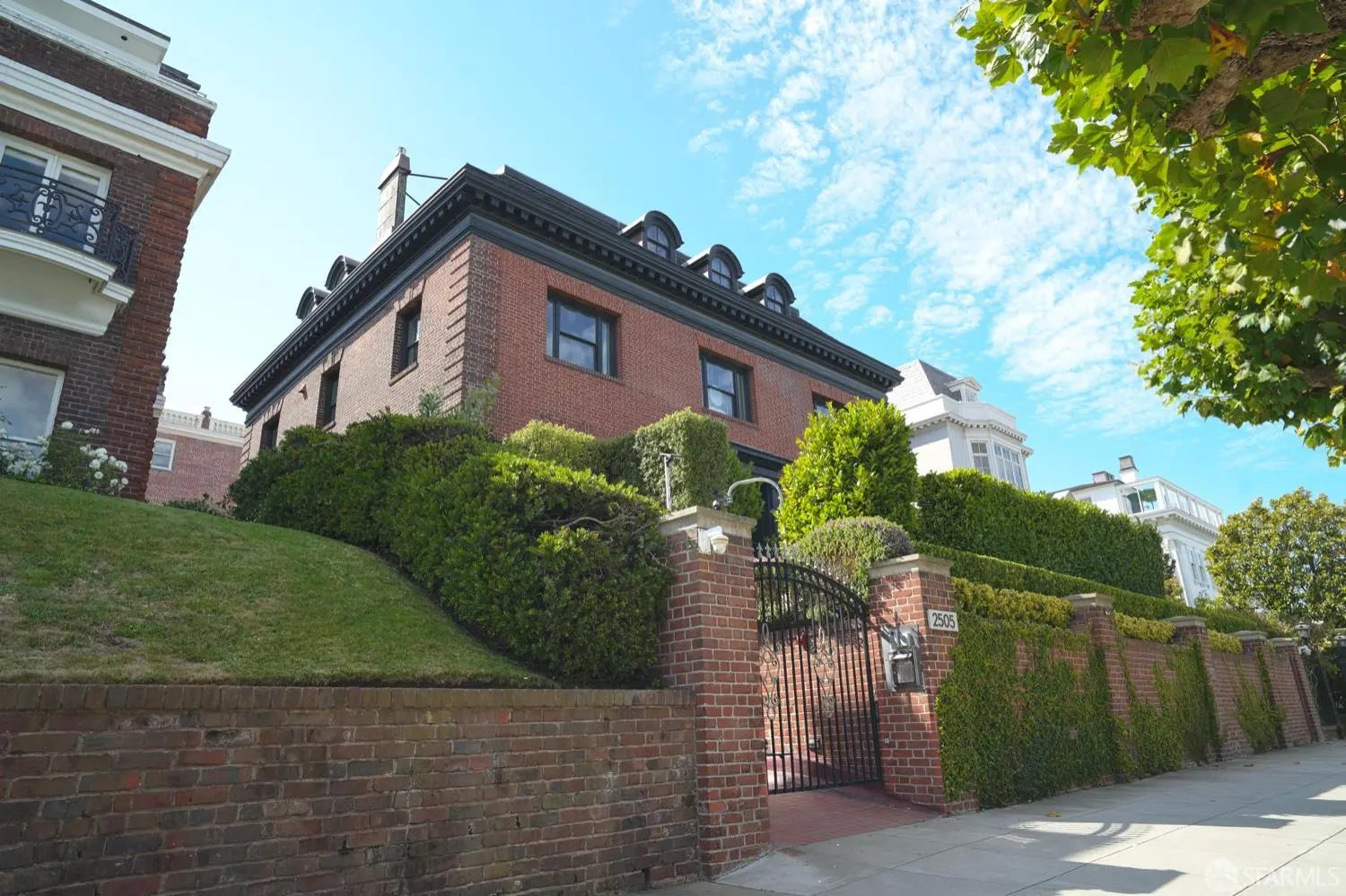 Photo of Listing #425084123