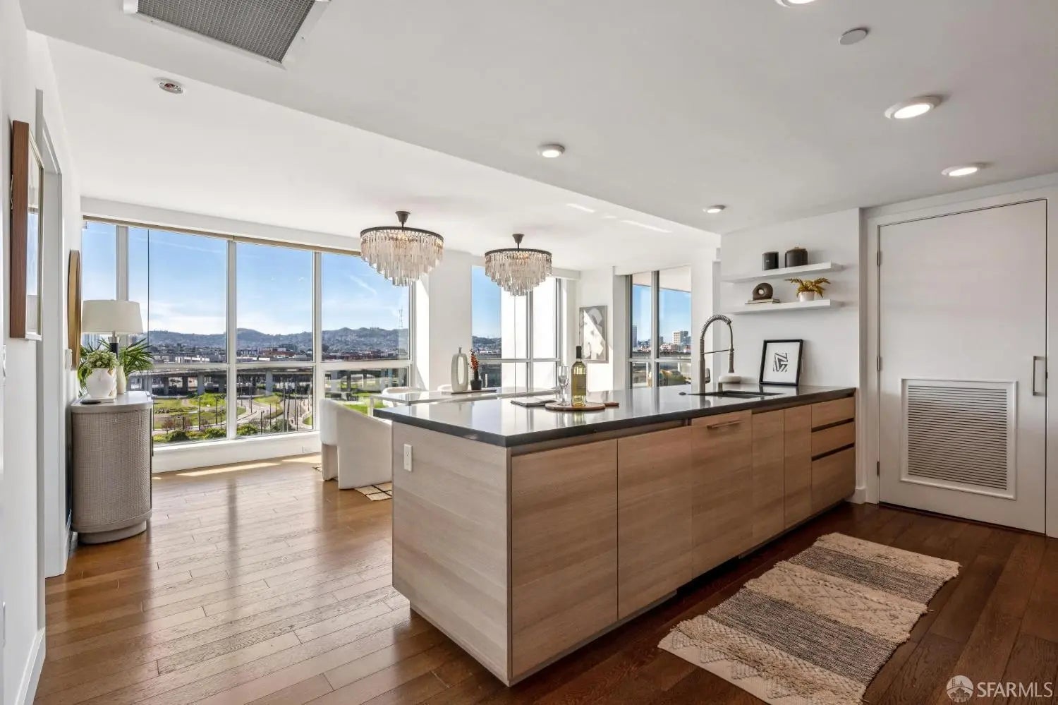 Photo of Listing #426107442