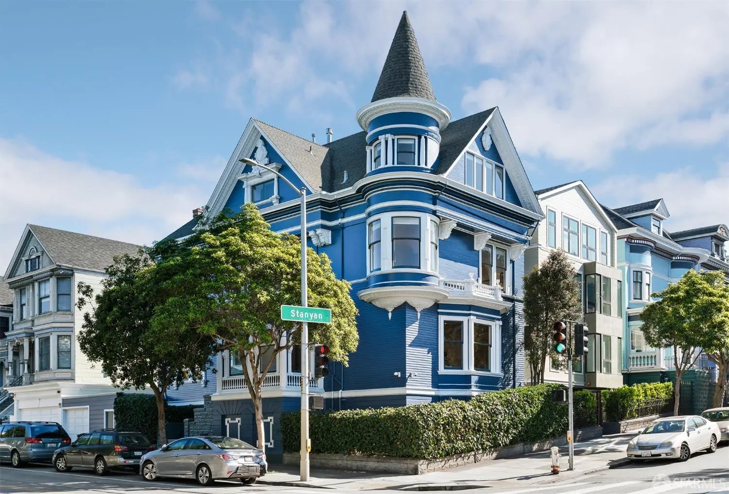 Photo of Listing #425076584