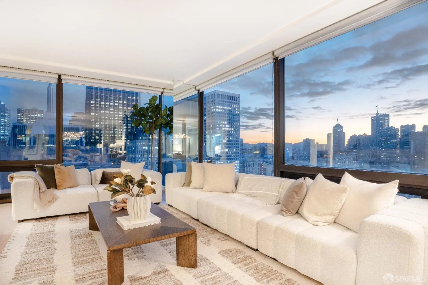 Photo of Listing #425057711