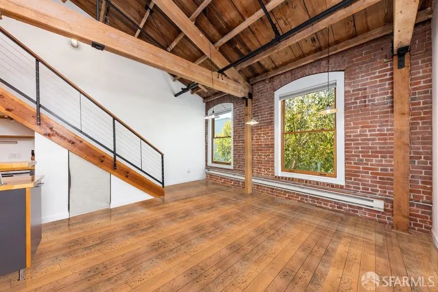 Photo of Listing #425082522