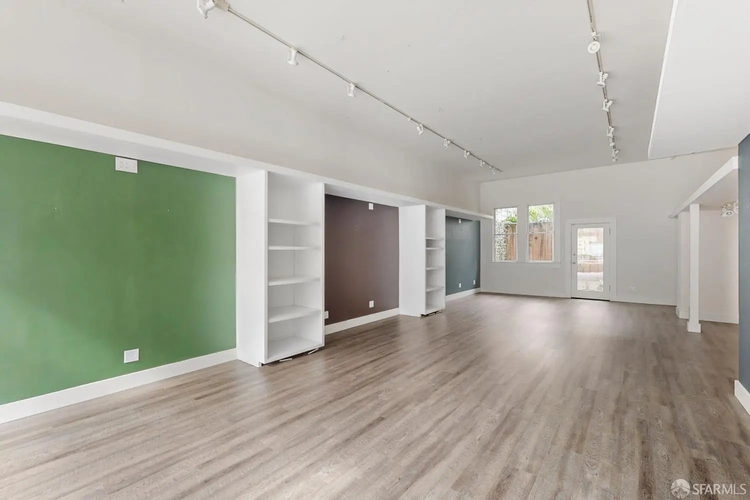 Photo of Listing #425082270