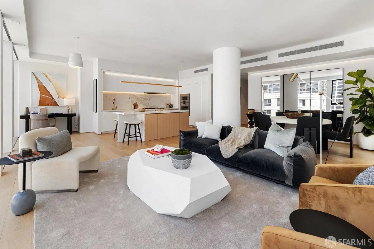 Photo of Listing #426094149