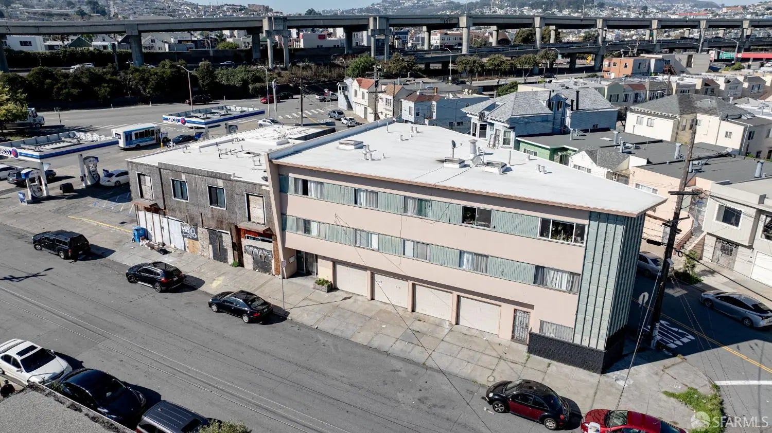 Photo of Listing #425087322