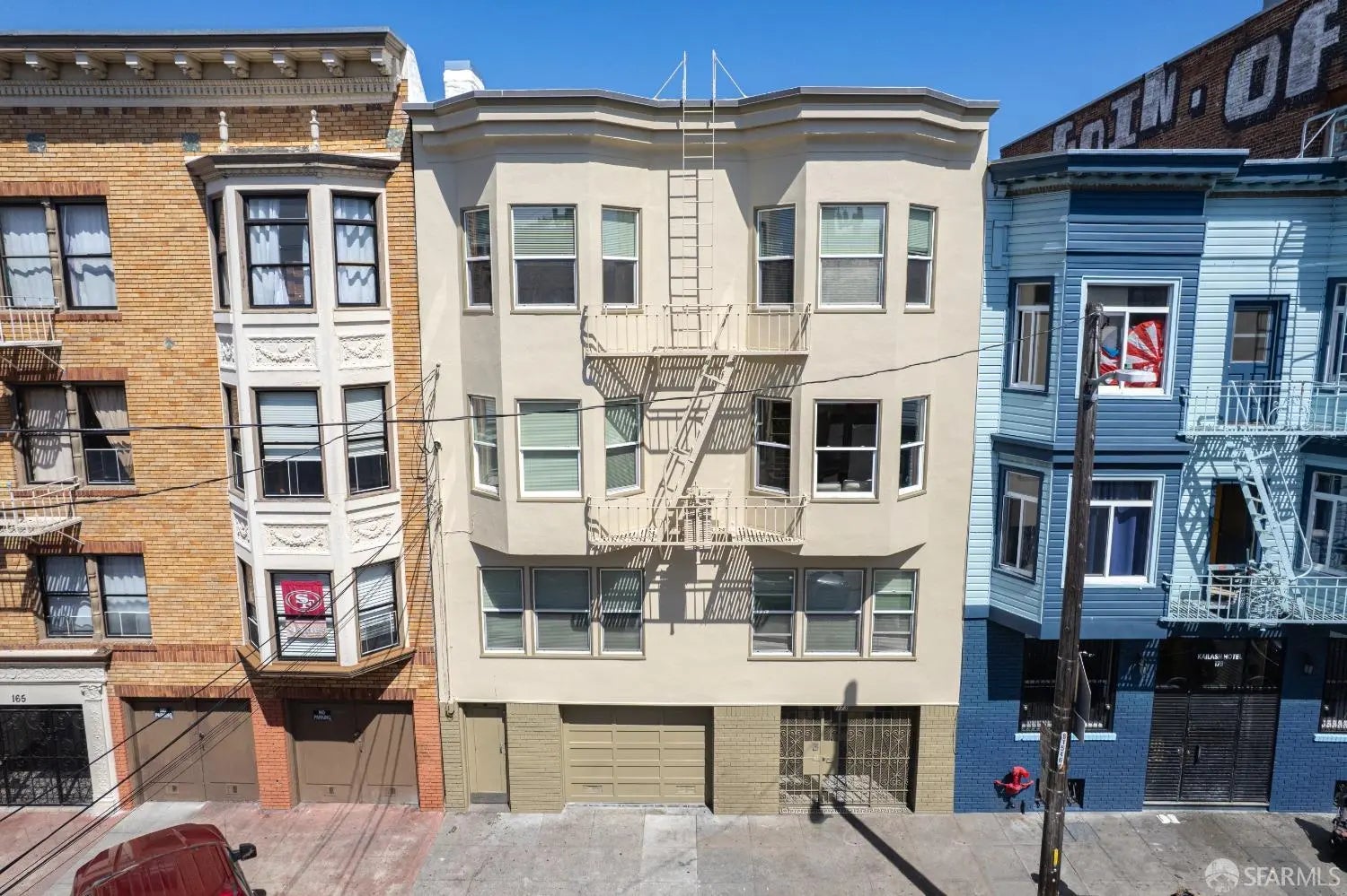 Photo of Listing #425039288