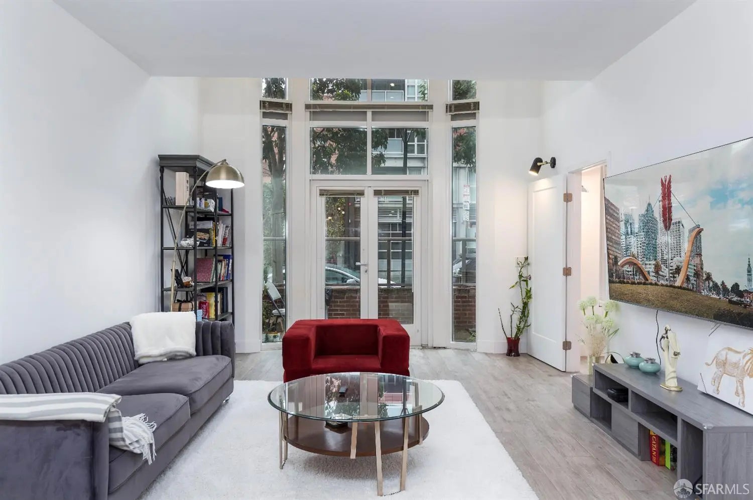 Photo of Listing #425066105