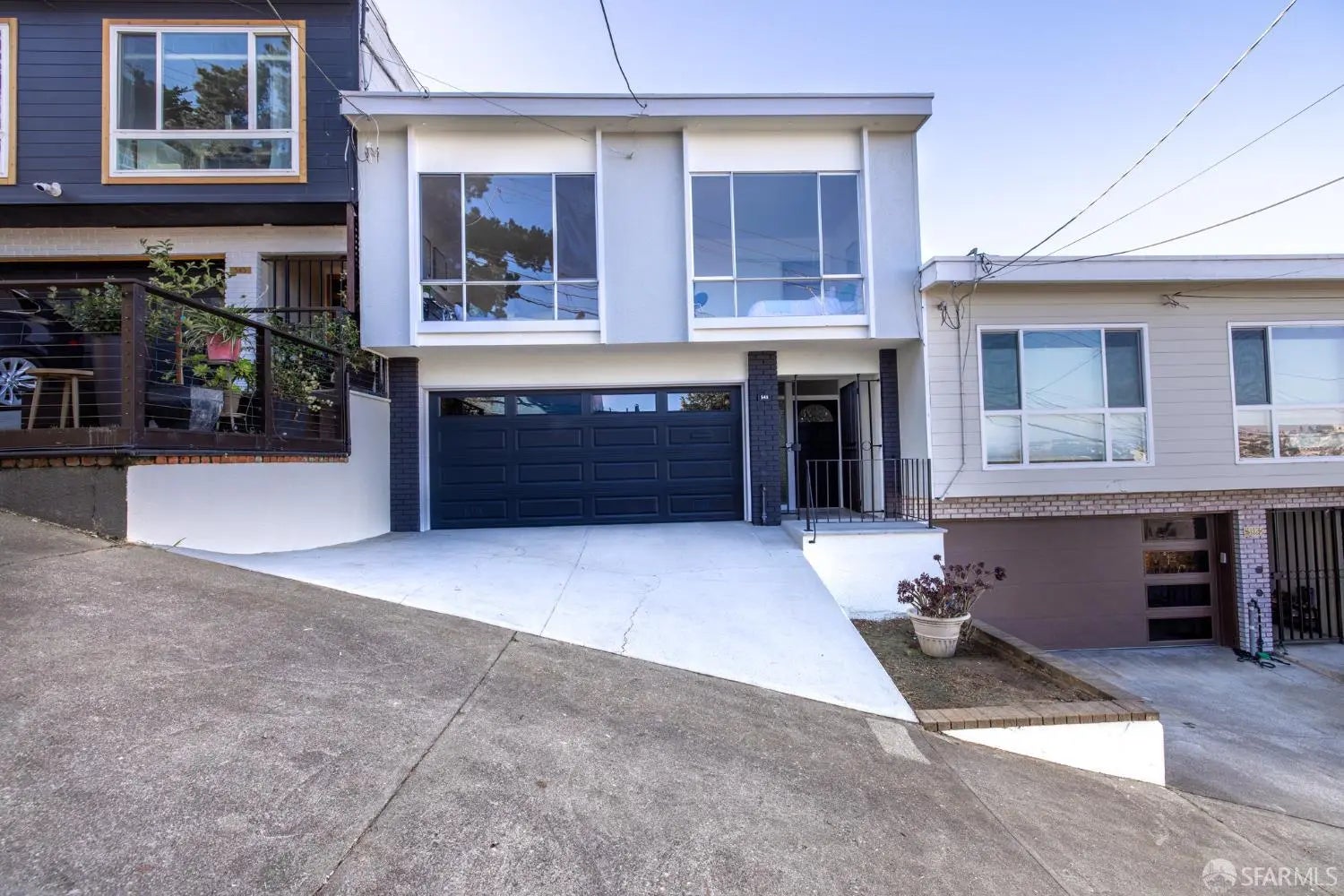 Photo of Listing #425090734