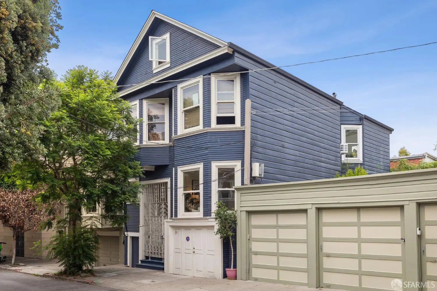 Photo of Listing #425076754