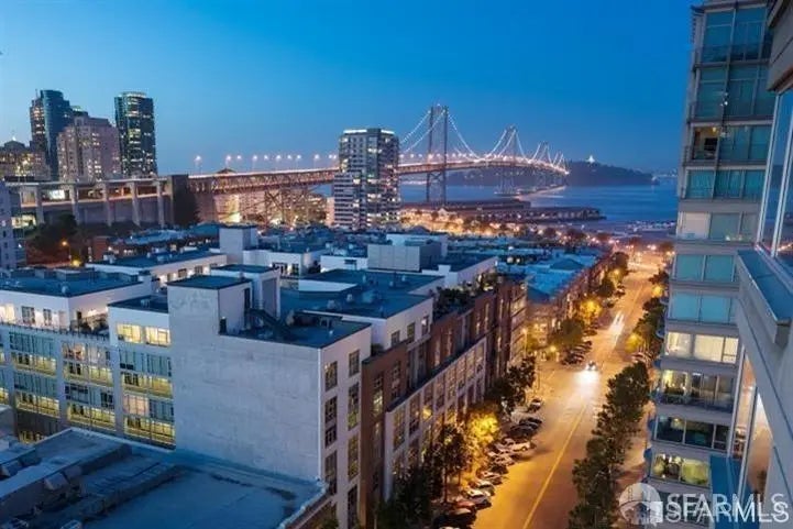 Photo of Listing #425037091