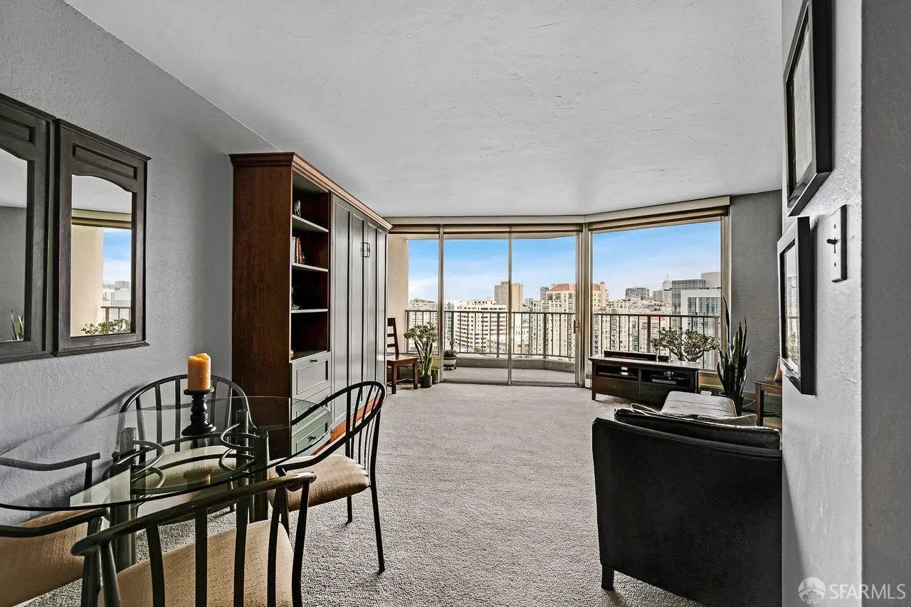 Photo of Listing #425074304