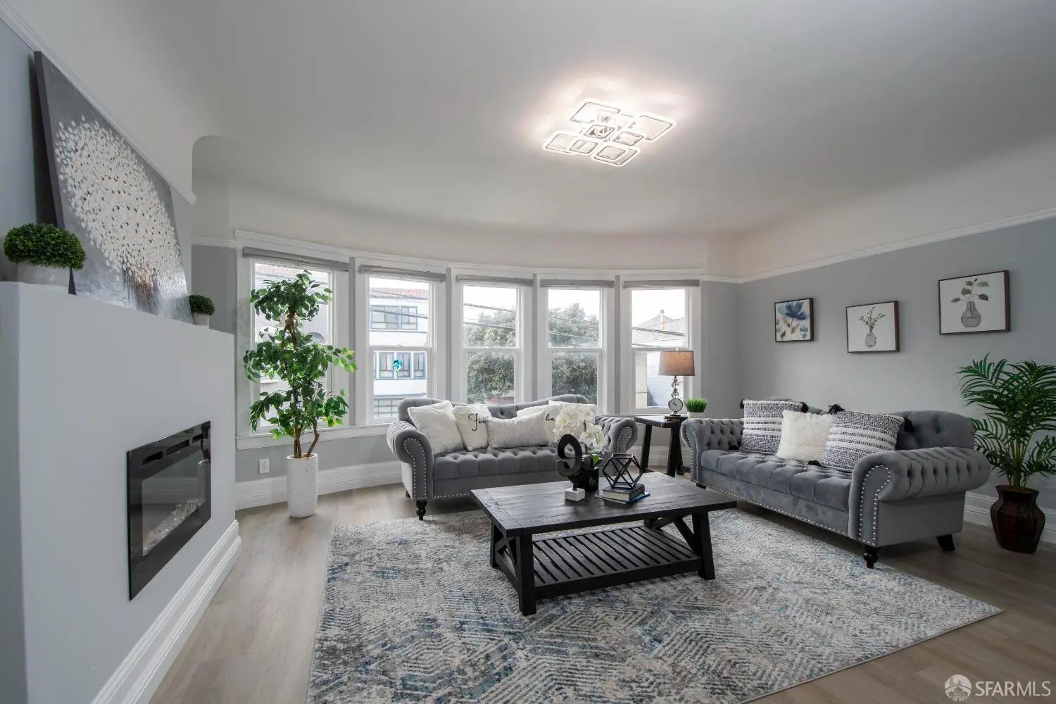 Photo of Listing #426106359