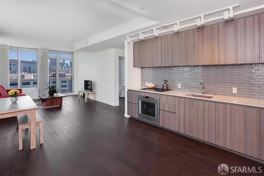 Photo of Listing #426099285