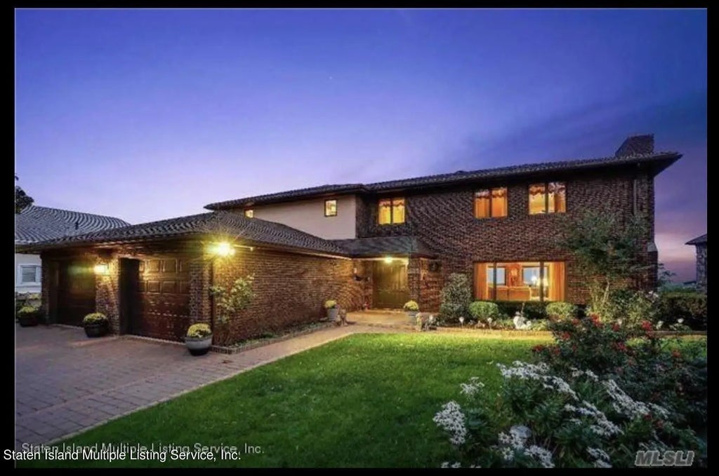 254 Flagg Place, Staten Island