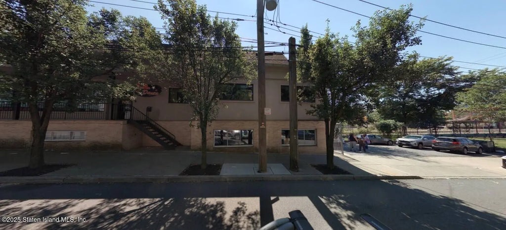 24 Ellis Street, Staten Island