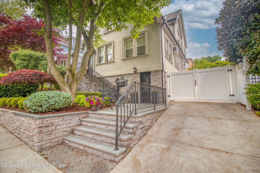 107 Wilson Terrace, Staten Island