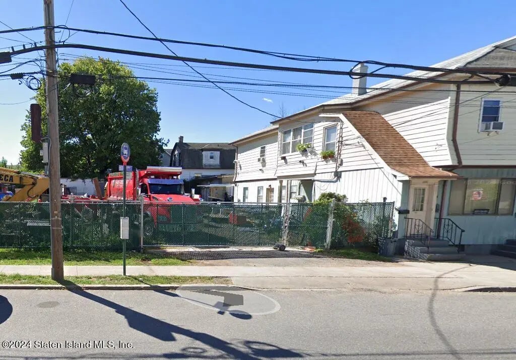 1890 Clove Road, Staten Island