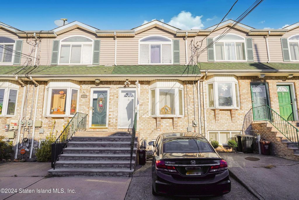 68 Lyceum Court, Staten Island