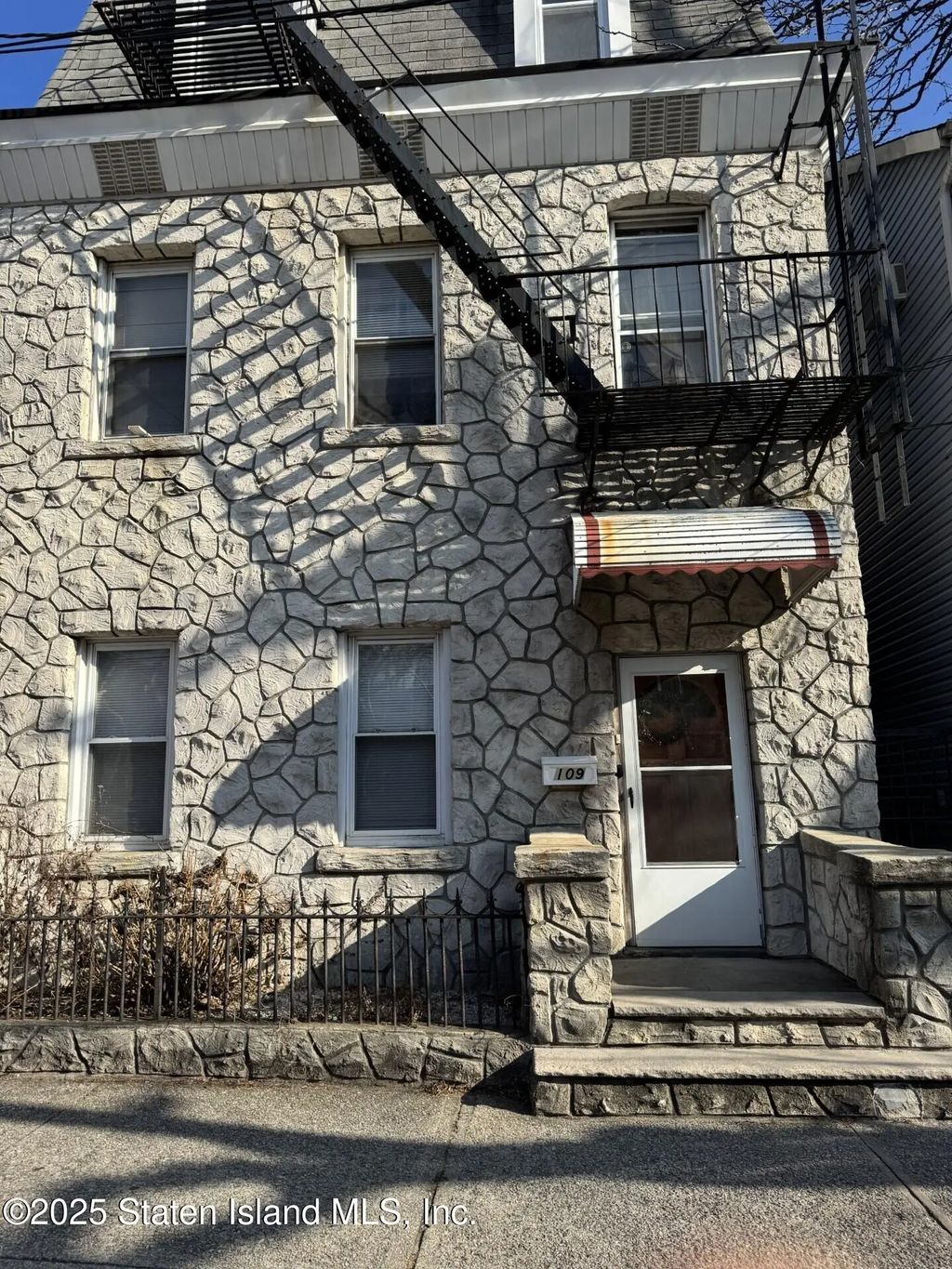 109 Monroe Avenue, Staten Island